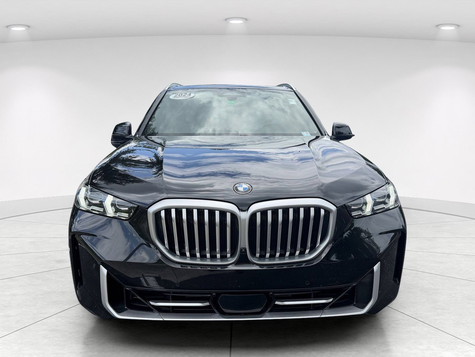 Certified 2024 BMW X5 sDrive40i w/ Premium Package RWD image 2