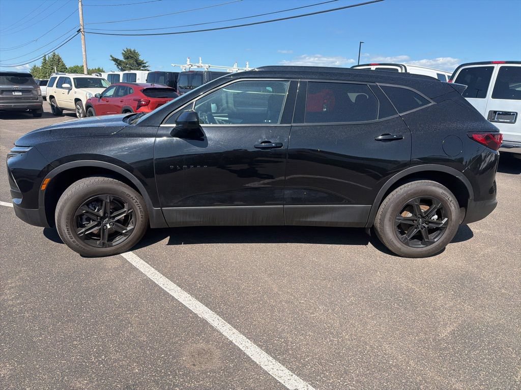 Used 2023 Chevrolet Blazer LT w/ Convenience Package AWD/4WD image 4