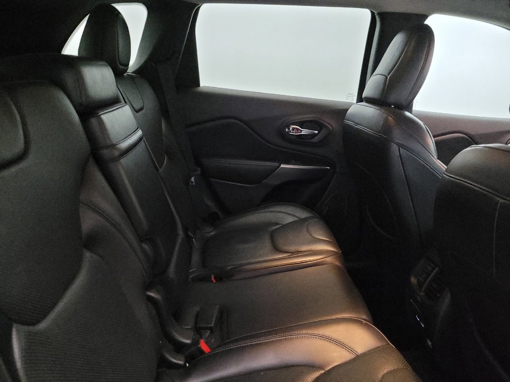 Used 2019 Jeep Cherokee Limited w/ Luxury Group AWD/4WD image 19