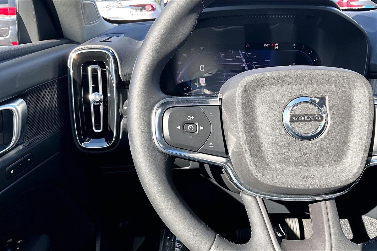 Used 2023 Volvo XC40 B5 Plus w/ Driver Assist Package image 11