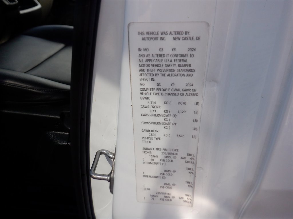 Used 2023 Ford Transit 250 Medium Roof RWD image 15