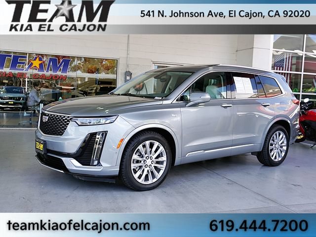 Used 2023 Cadillac XT6 Premium Luxury w/ Technology Package FWD image 5