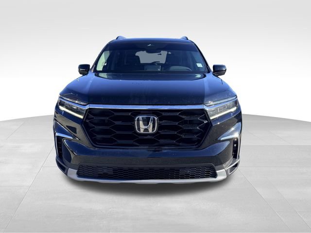 Used 2024 Honda Pilot Touring image 2