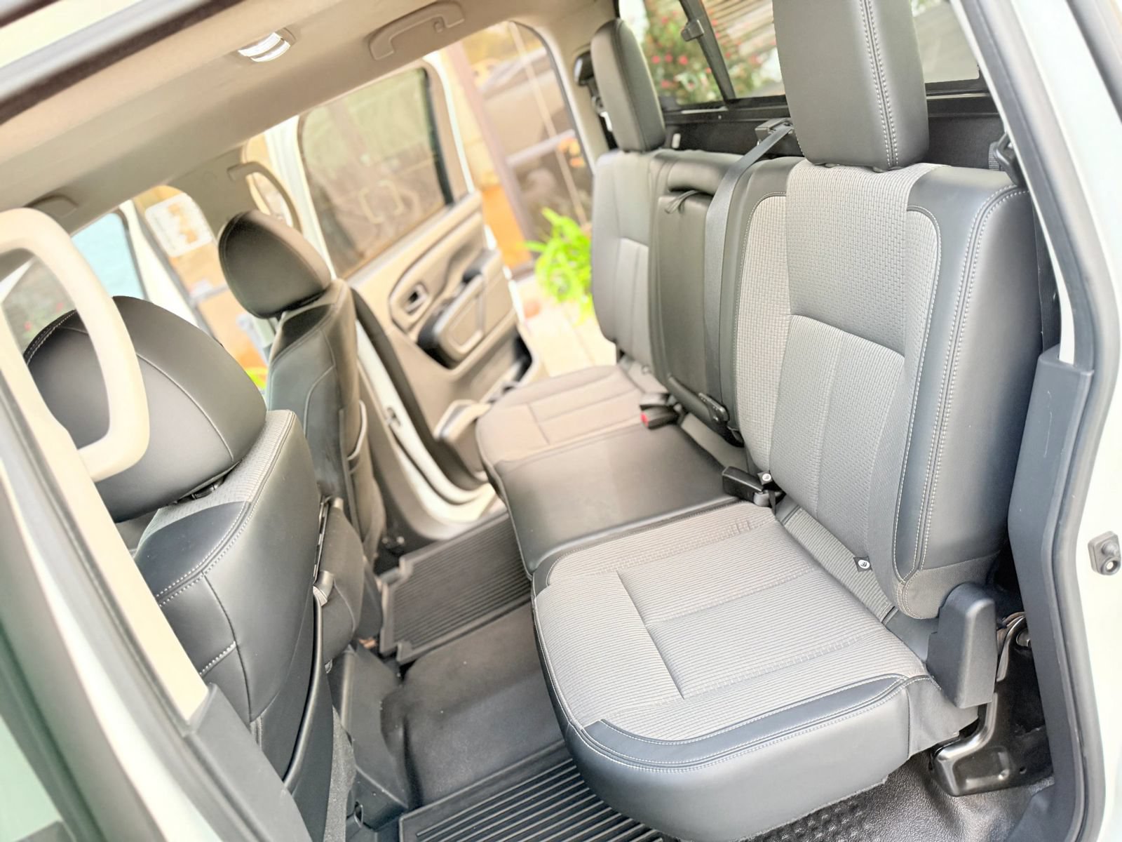 Used 2017 Nissan Titan XD AWD/4WD image 14