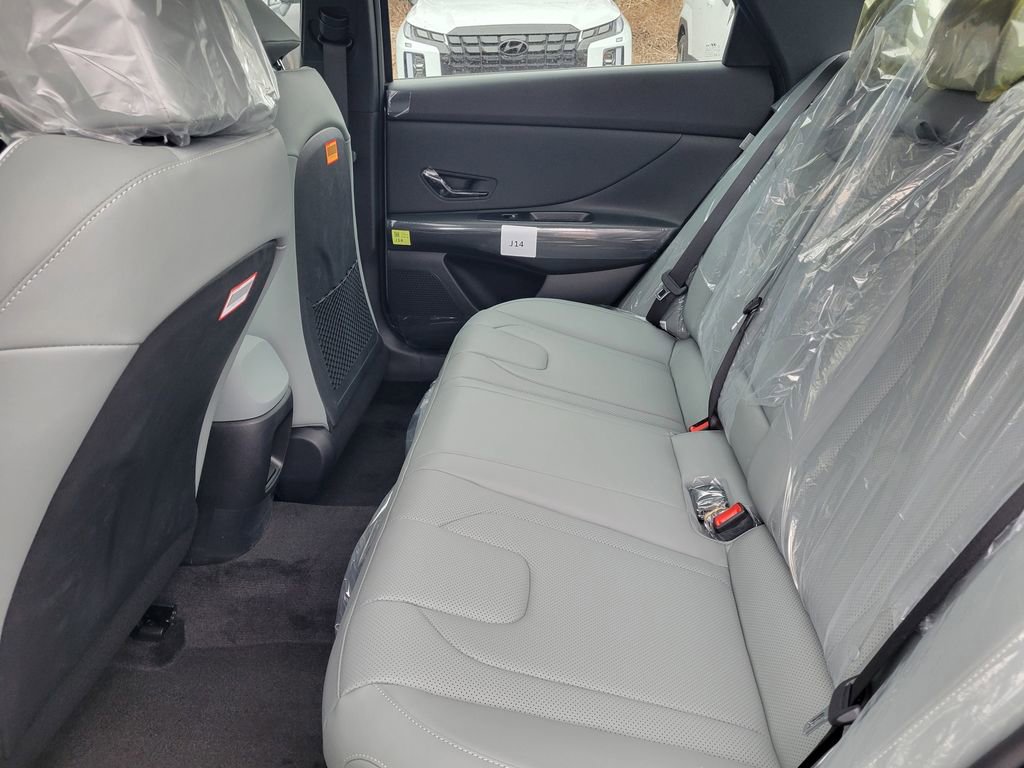 New 2025 Hyundai Elantra Limited image 34