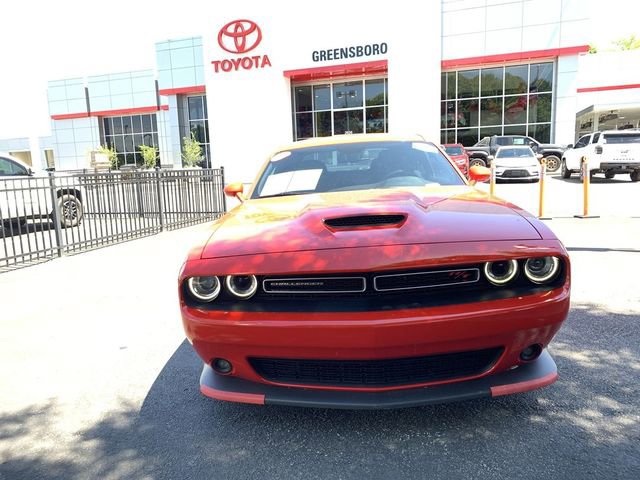 Used 2019 Dodge Challenger R/T RWD image 3