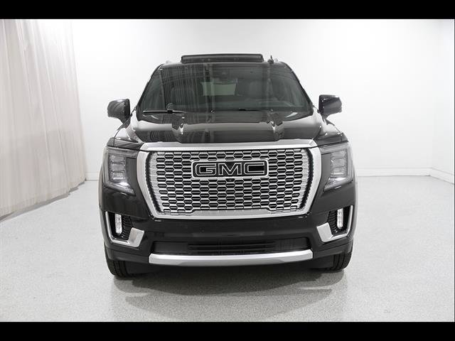 Used 2022 GMC Yukon Denali AWD/4WD image 2