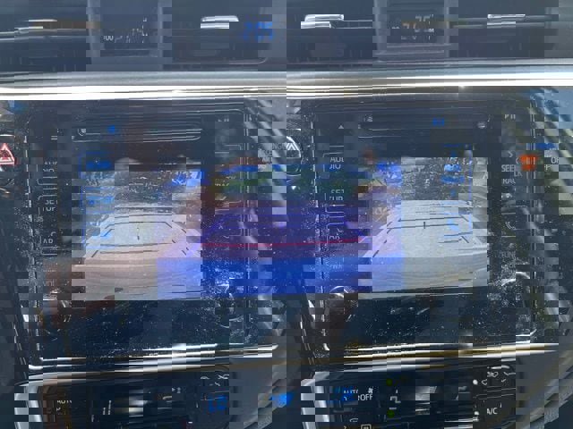 Used 2019 Toyota Corolla SE FWD image 11