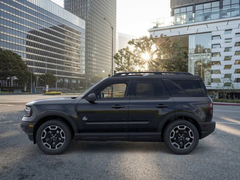 Used 2024 Ford Bronco Sport Outer Banks w/ Tech Package image 4