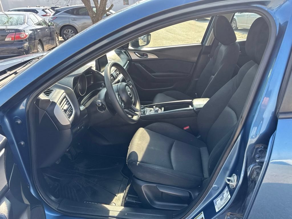 Used 2018 MAZDA MAZDA3 Sport FWD image 12