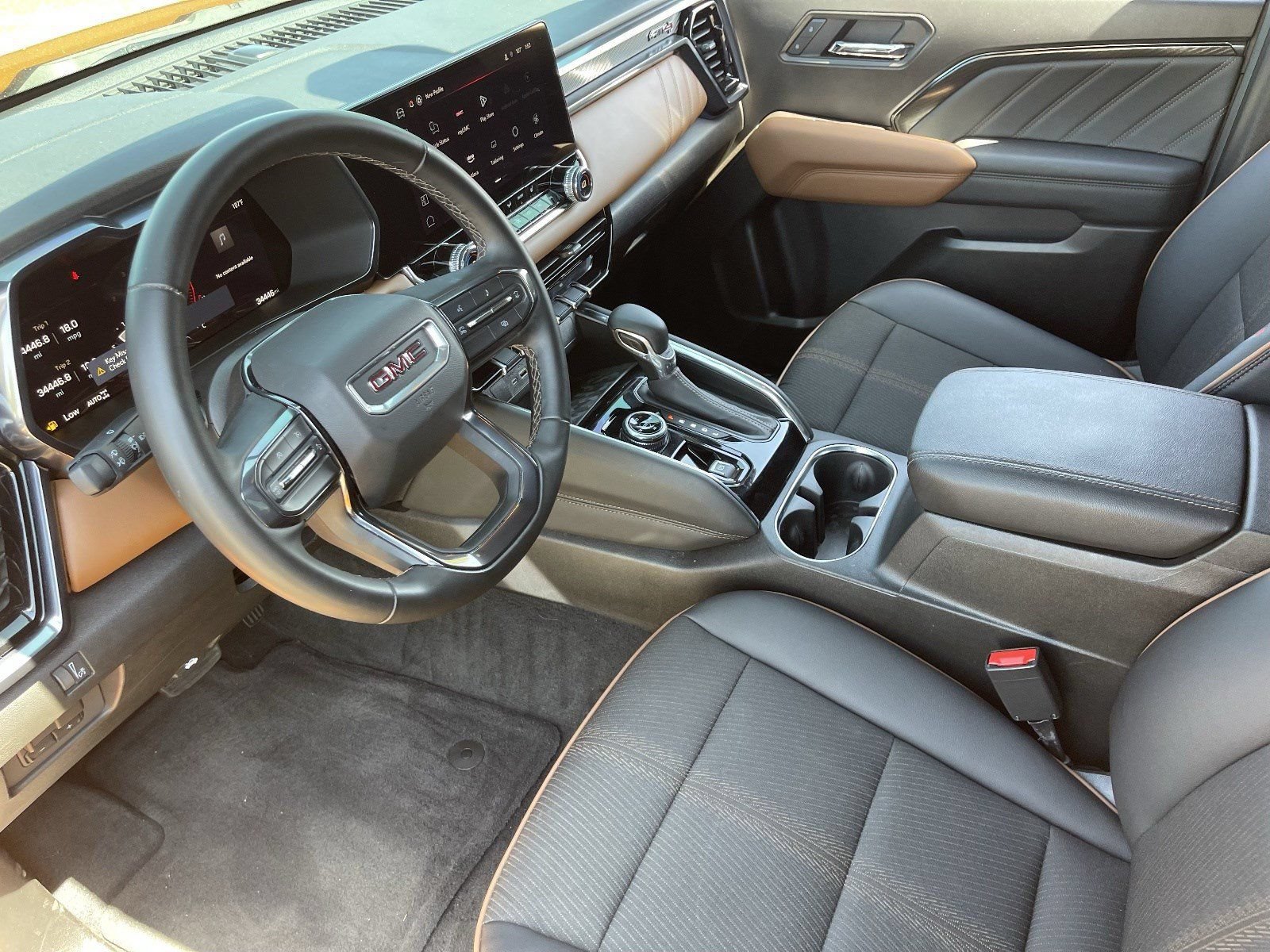 Certified 2025 GMC Canyon AT4 AWD/4WD image 19