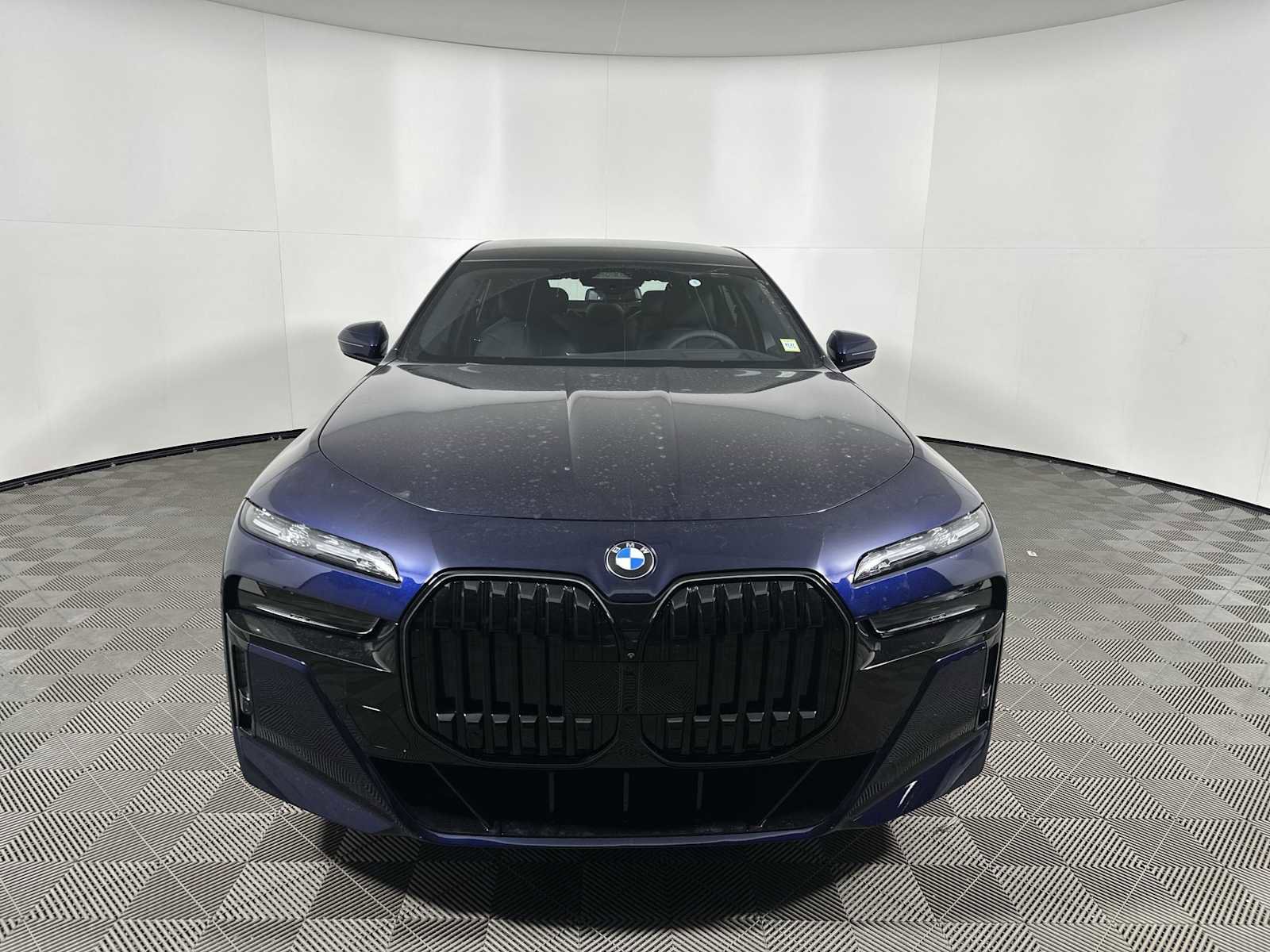 New 2026 BMW 760i xDrive w/ Executive Package image 5