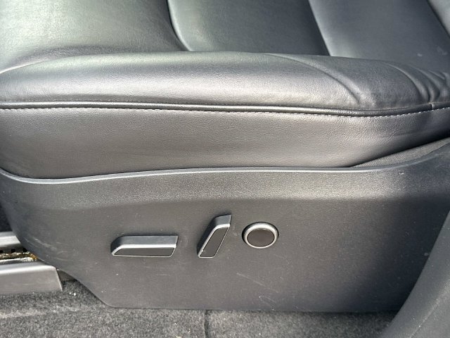 Used 2023 Tesla Model Y Long Range AWD/4WD image 24
