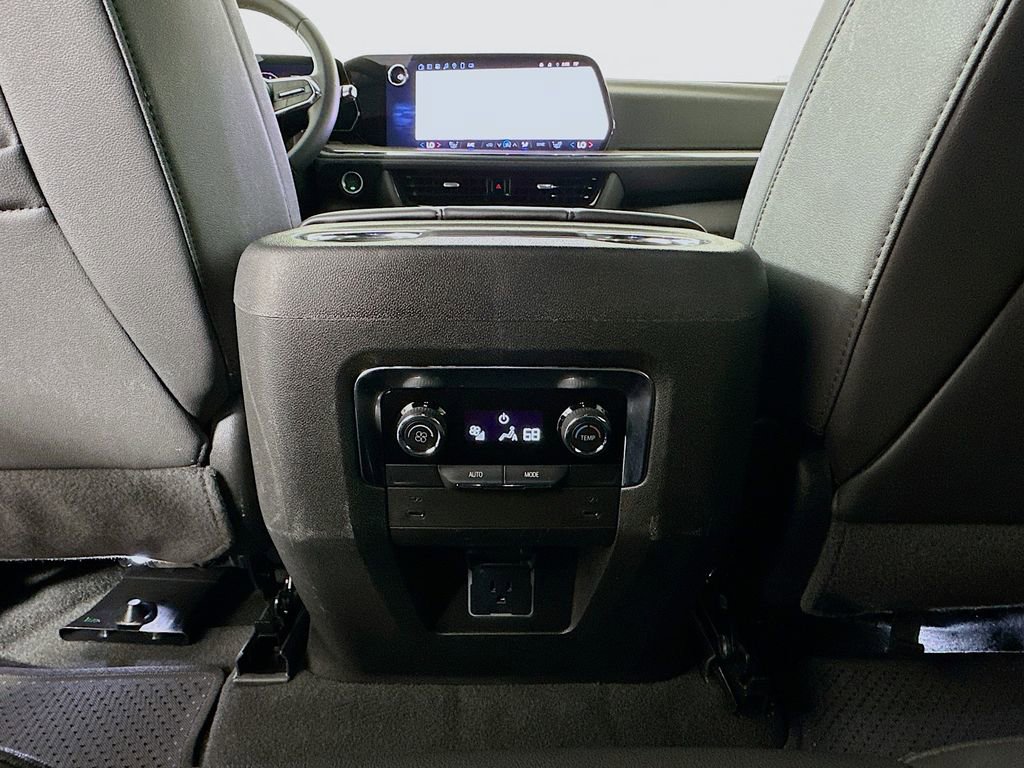 Used 2025 Chevrolet Tahoe LT AWD/4WD image 26