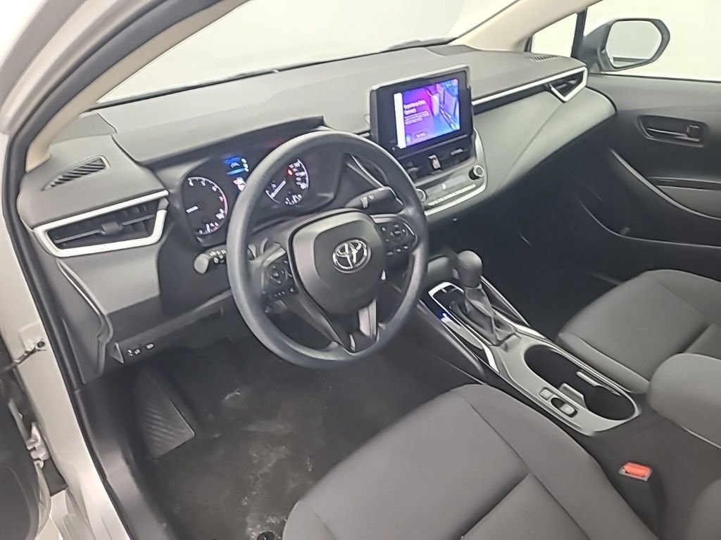 Used 2025 Toyota Corolla LE FWD image 24