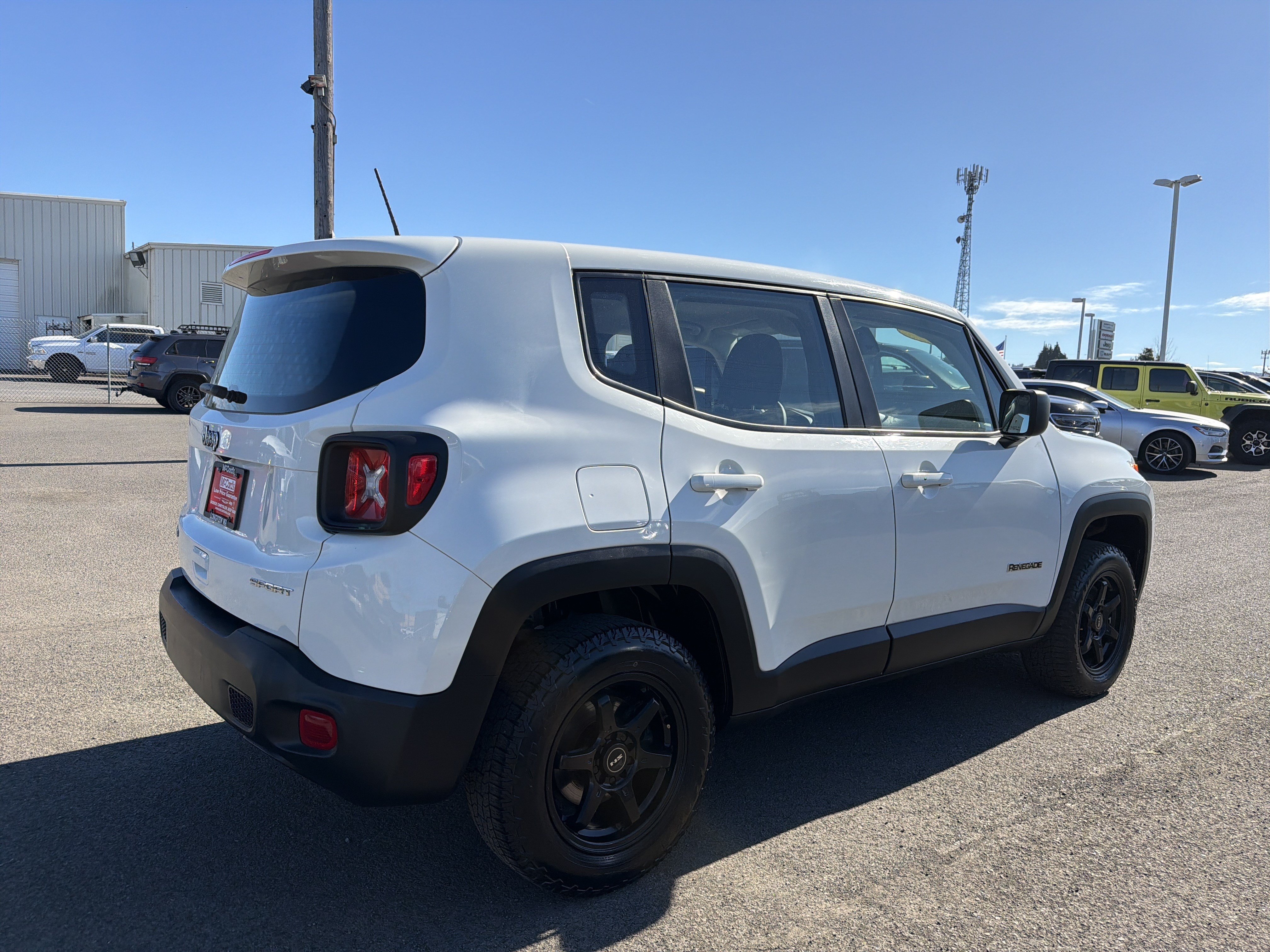Used 2019 Jeep Renegade Sport w/ UConnect 7.0 Group AWD/4WD image 6