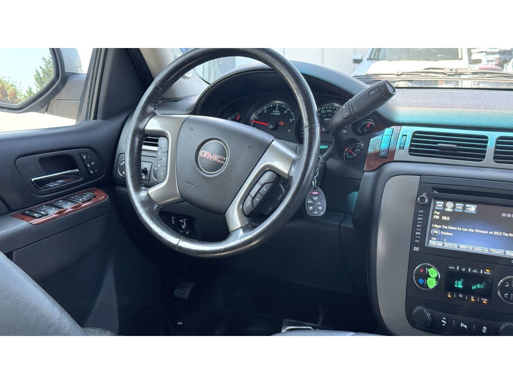 Used 2013 GMC Yukon XL SLT AWD/4WD image 16
