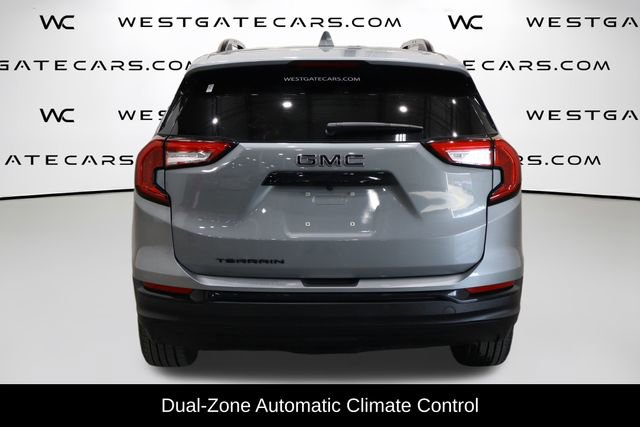 Used 2023 GMC Terrain SLE w/ Driver Convenience Package image 7