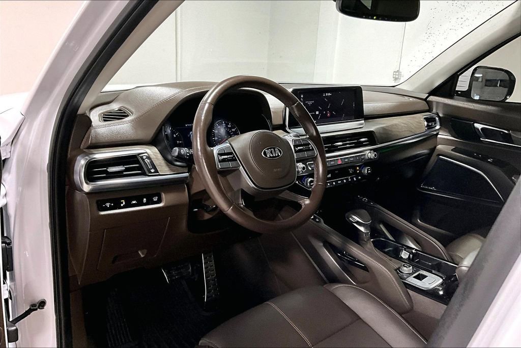 Used 2021 Kia Telluride SX w/ Nightfall Edition Package image 16