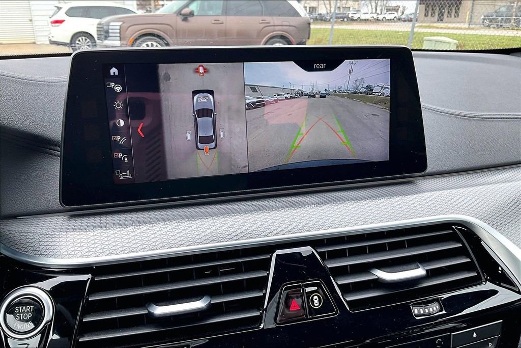 Used 2018 BMW M550i xDrive image 21