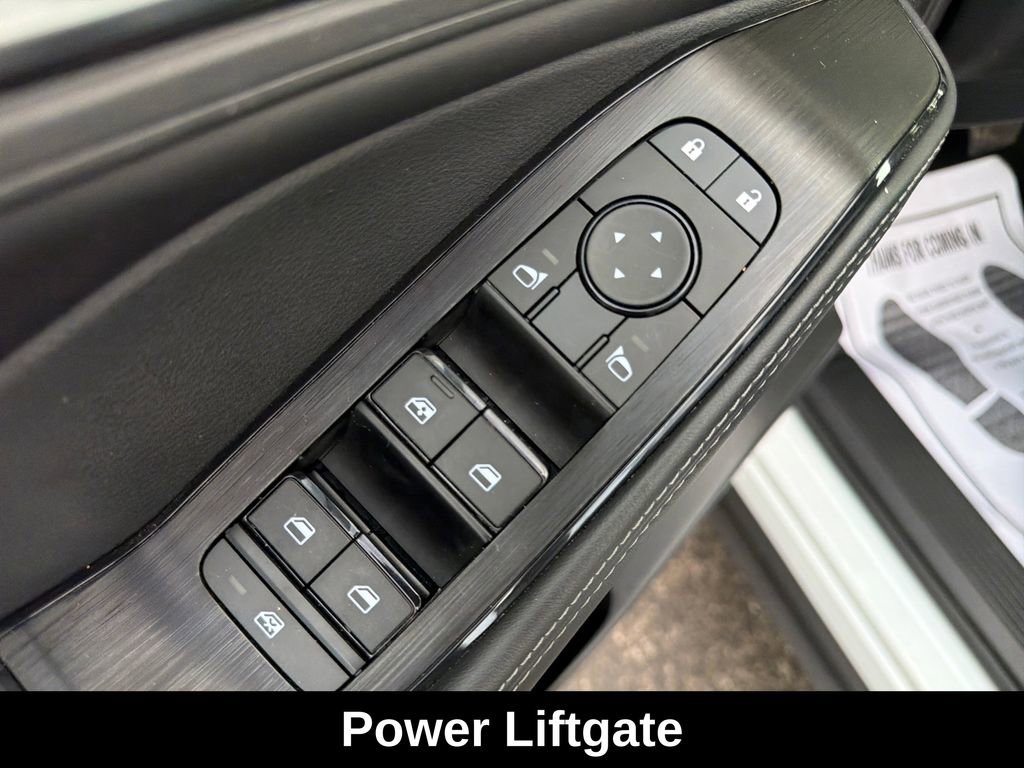 Used 2024 Nissan Rogue SV w/ SV Premium Package image 14