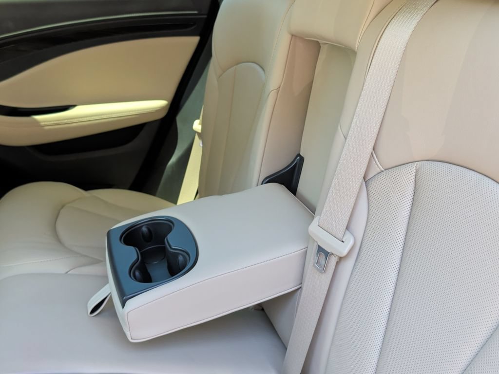Used 2020 Buick Envision Essence AWD/4WD image 33