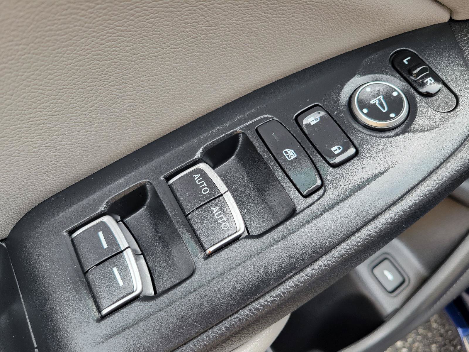 Used 2018 Honda Accord EX-L image 8