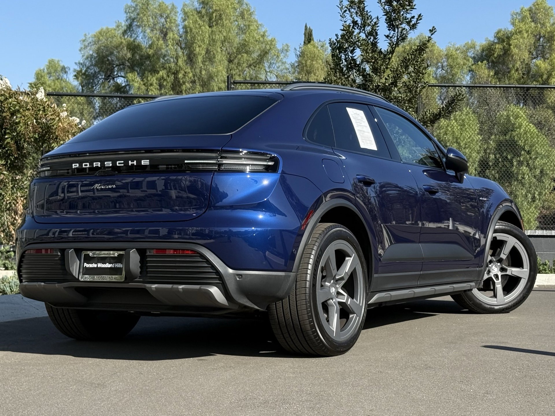 Used 2025 Porsche Macan Electric image 7
