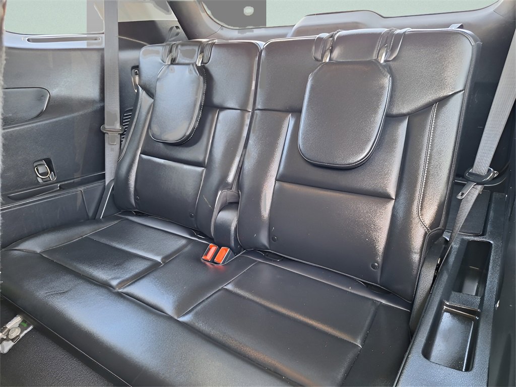 Used 2022 Ford Explorer XLT w/ Equipment Group 202A image 10