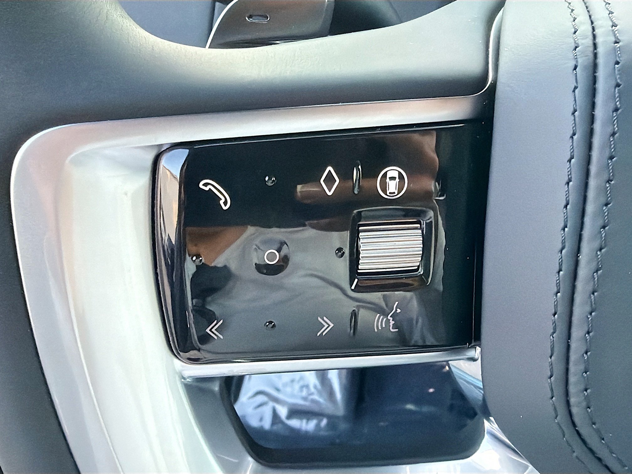 New 2026 Land Rover Range Rover Autobiography AWD/4WD image 37