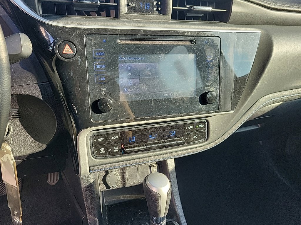Used 2018 Toyota Corolla SE FWD image 8
