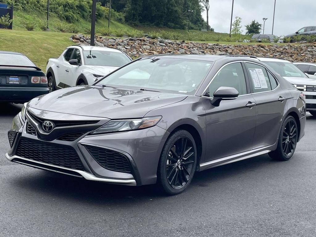 Used 2024 Toyota Camry XSE FWD image 7