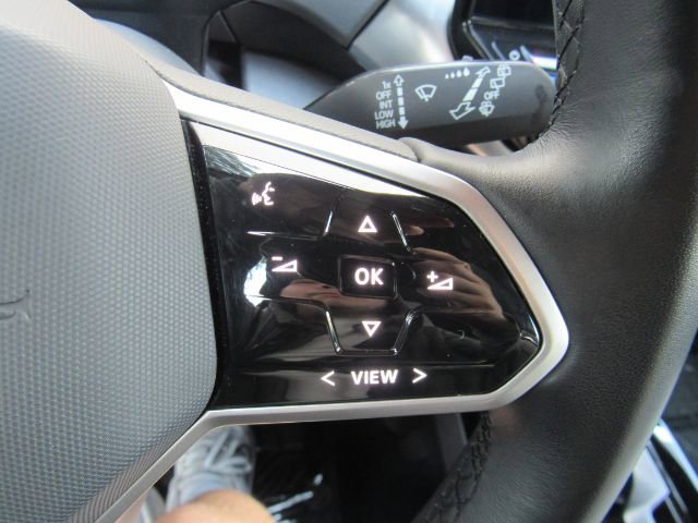 Used 2021 Volkswagen ID.4 Pro S w/ Gradient Package image 40