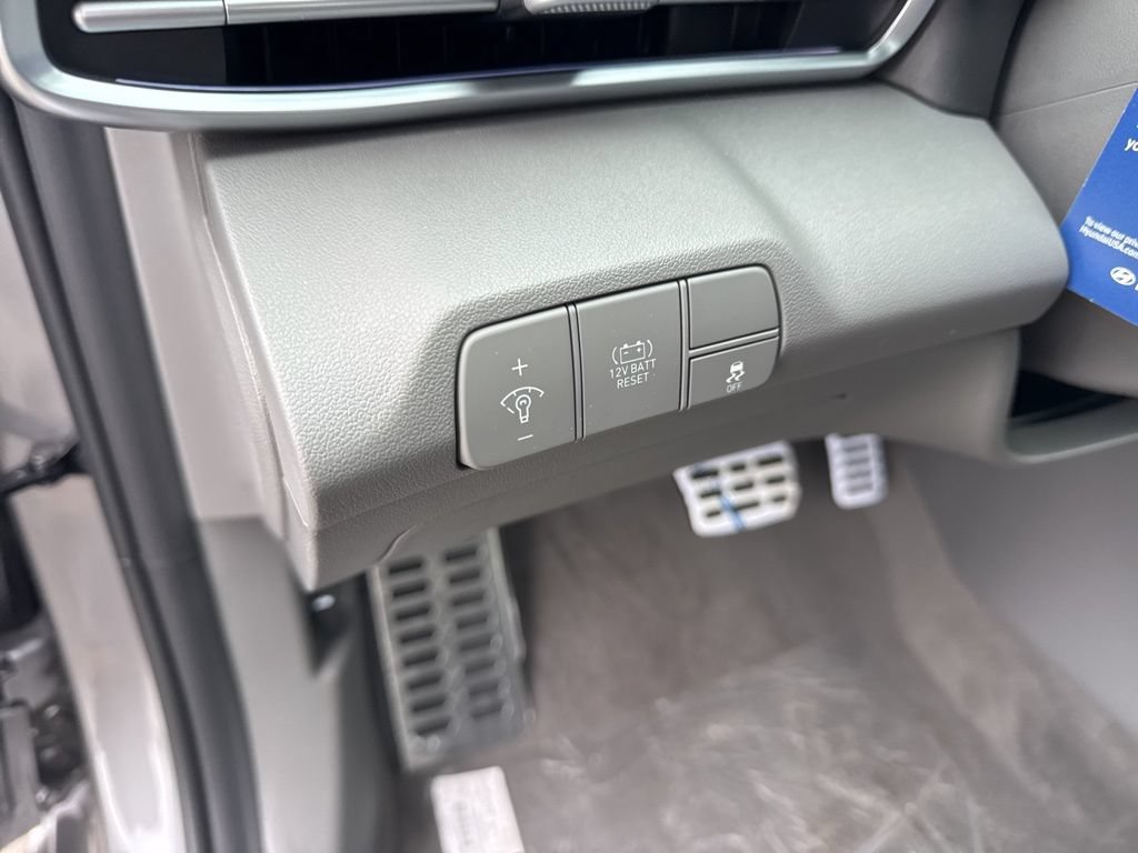 New 2026 Hyundai Elantra SEL FWD image 11