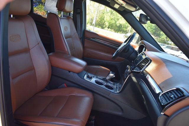 Used 2020 Jeep Grand Cherokee Overland AWD/4WD image 14
