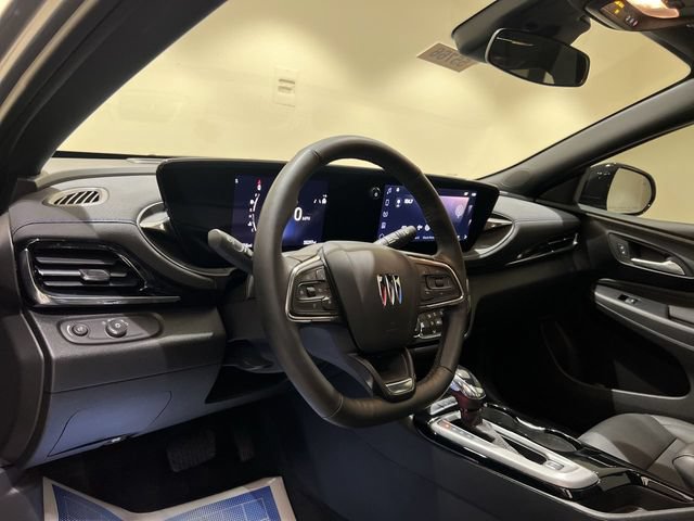 Certified 2025 Buick Envista Sport Touring w/ Experience Buick Package FWD image 9