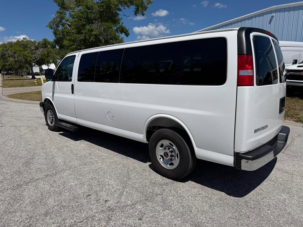 Used 2025 GMC Savana 3500 LT w/ LT Preferred Equipment Group RWD image 3
