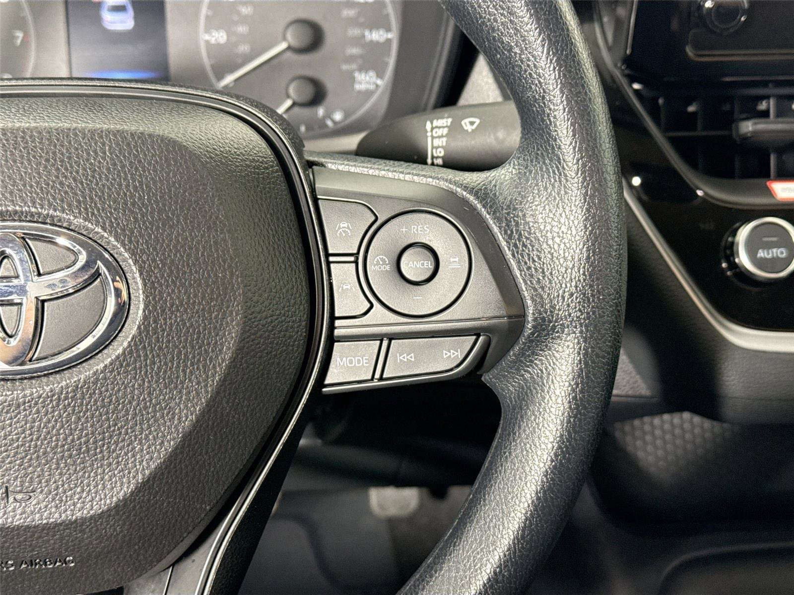 Certified 2025 Toyota Corolla LE image 18