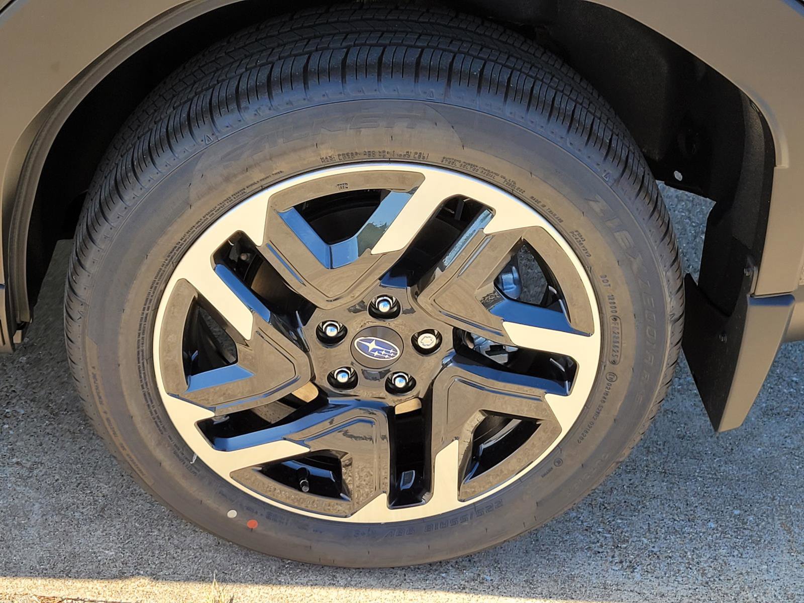 Used 2025 Subaru Forester Limited AWD/4WD image 22