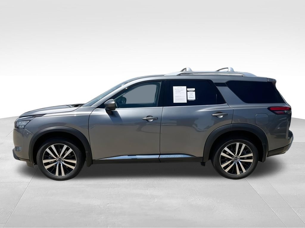 Used 2025 Nissan Pathfinder Platinum w/ Cargo Package FWD image 6