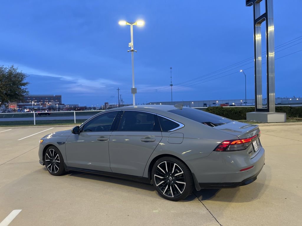 Used 2025 Honda Accord Touring image 4