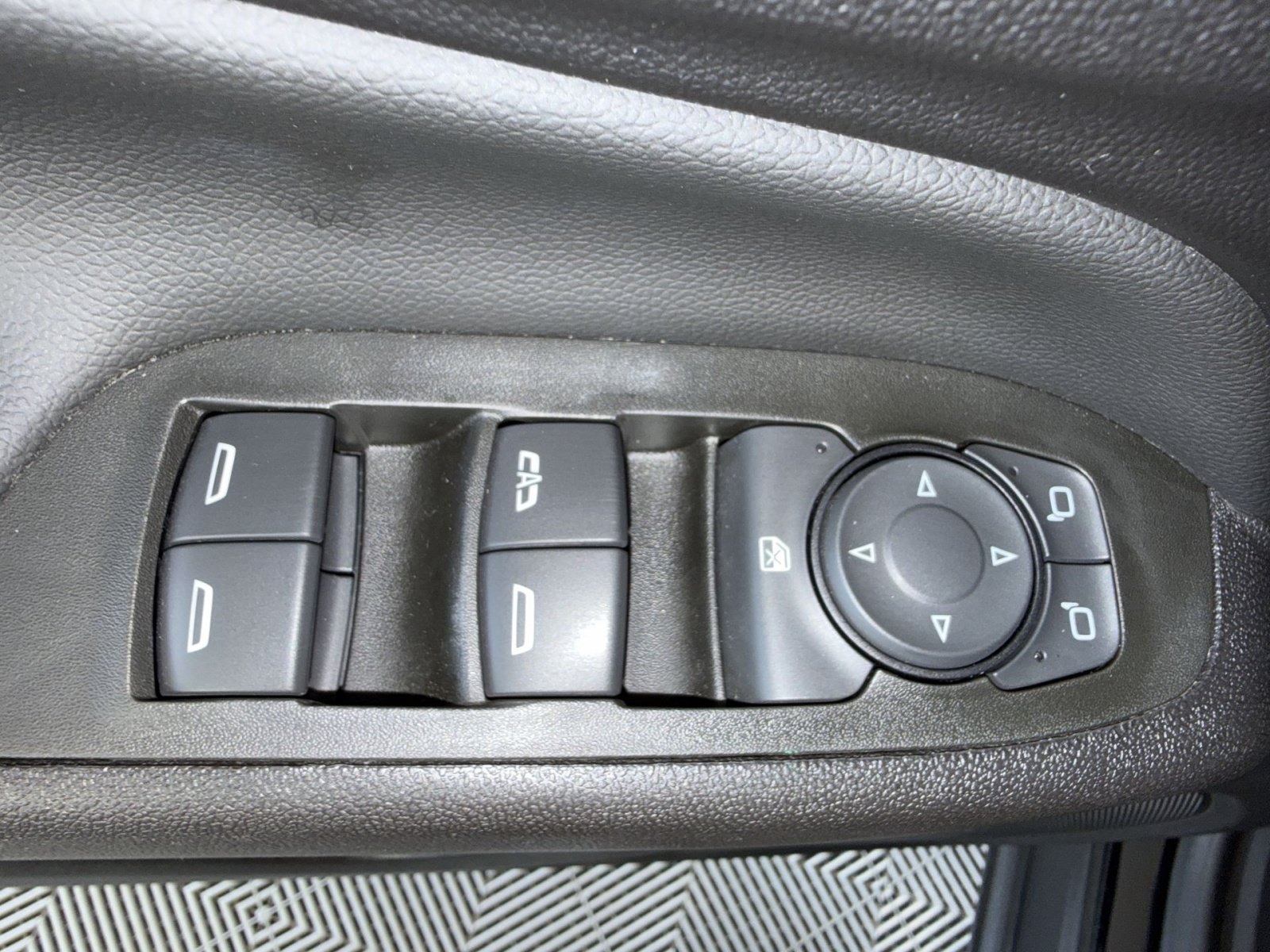 Used 2021 Chevrolet Equinox LT AWD/4WD image 15