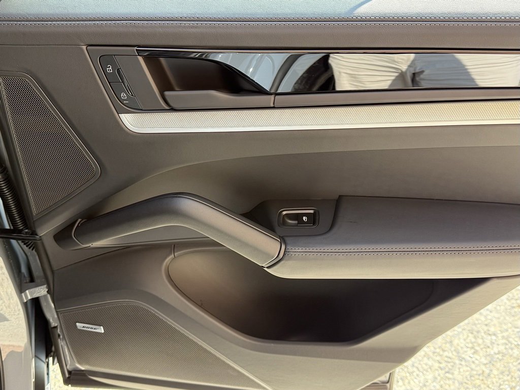 New 2026 Porsche Cayenne S image 25