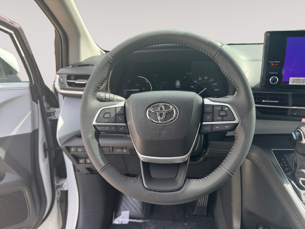 New 2026 Toyota Sienna XLE FWD image 12