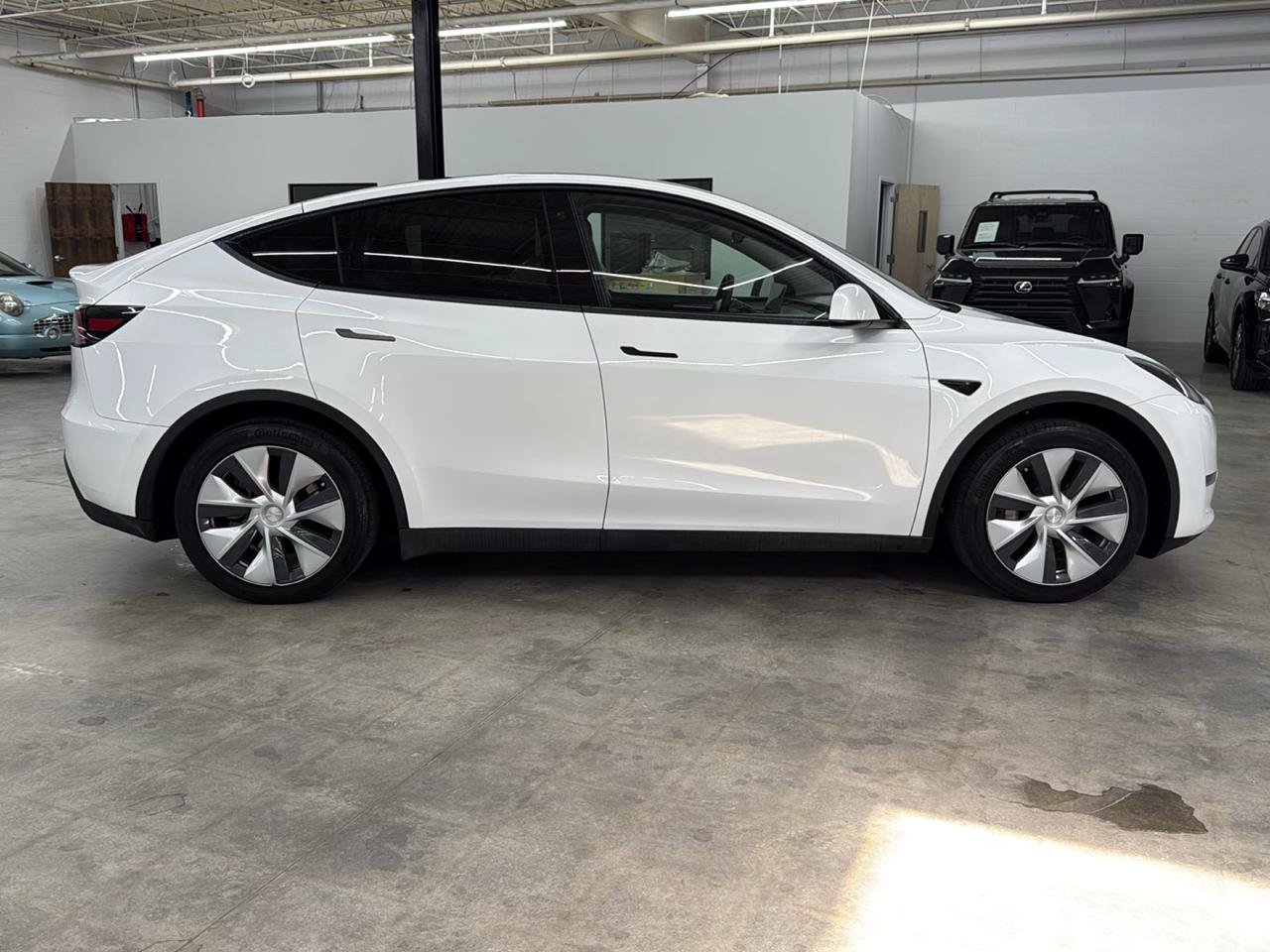 Used 2023 Tesla Model Y Long Range AWD/4WD image 6