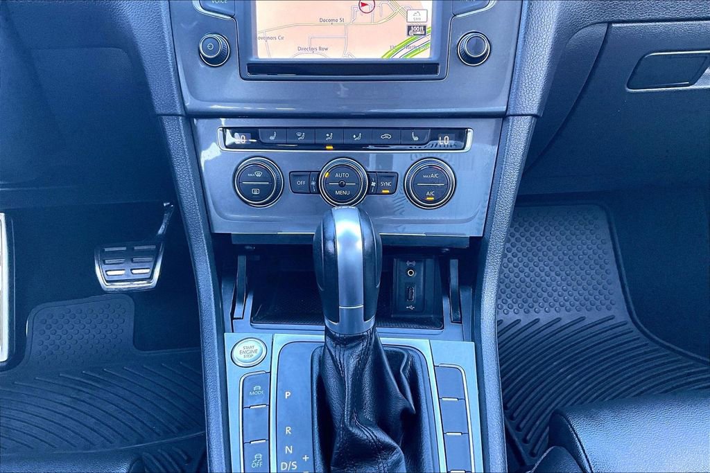 Used 2017 Volkswagen Golf Alltrack SEL image 40