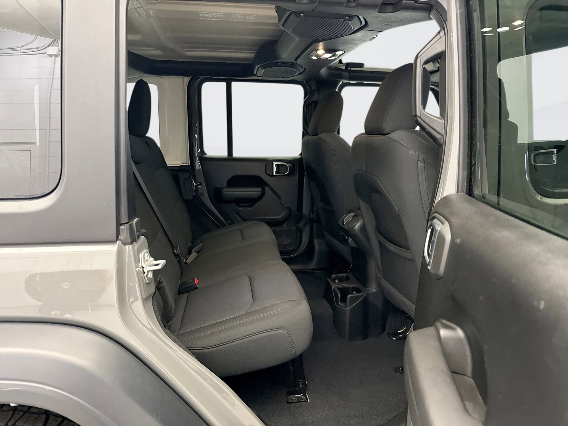 Used 2023 Jeep Wrangler Unlimited Sport image 17