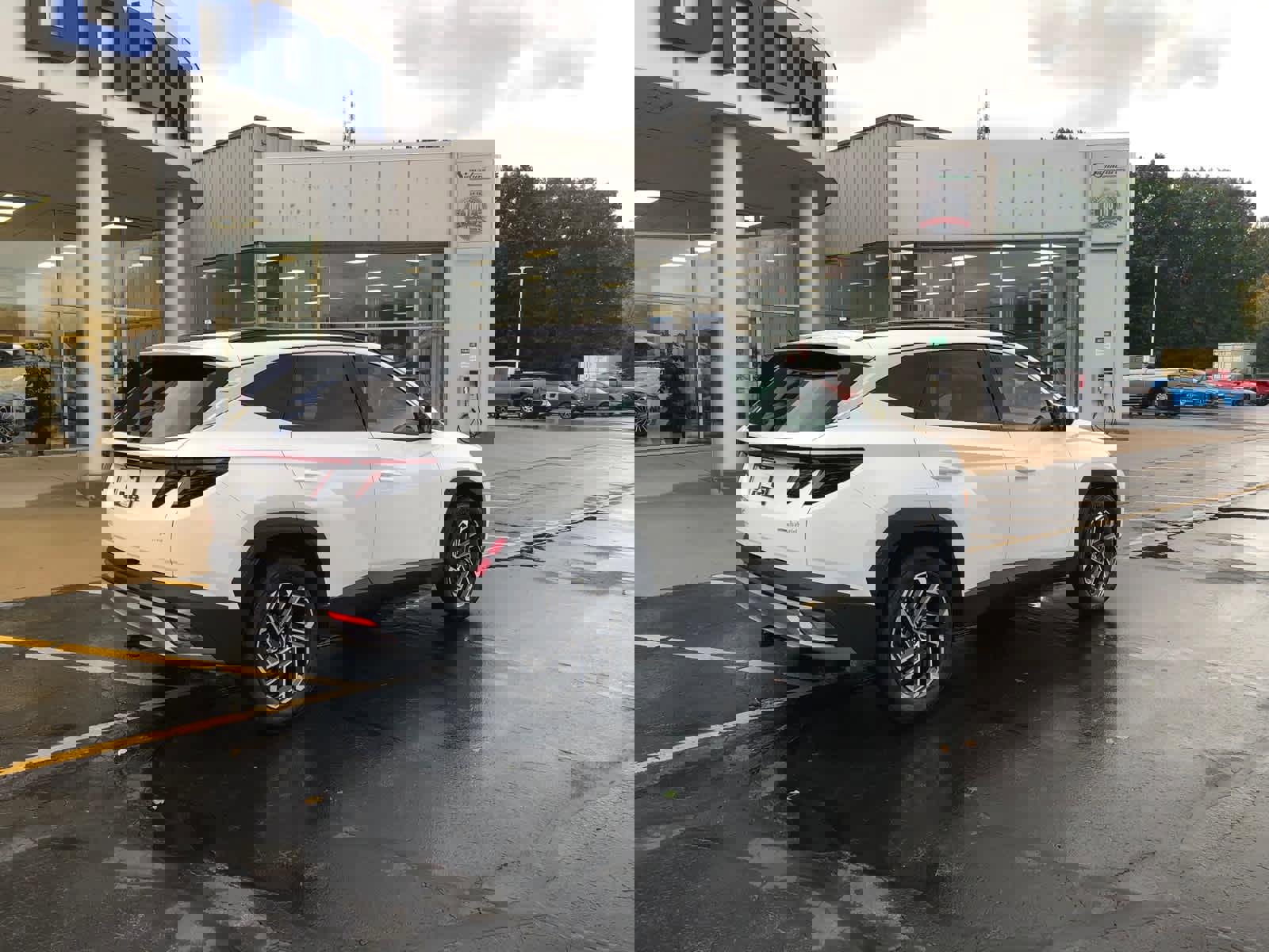 New 2026 Hyundai Tucson Limited w/ Tow & Go Package image 2