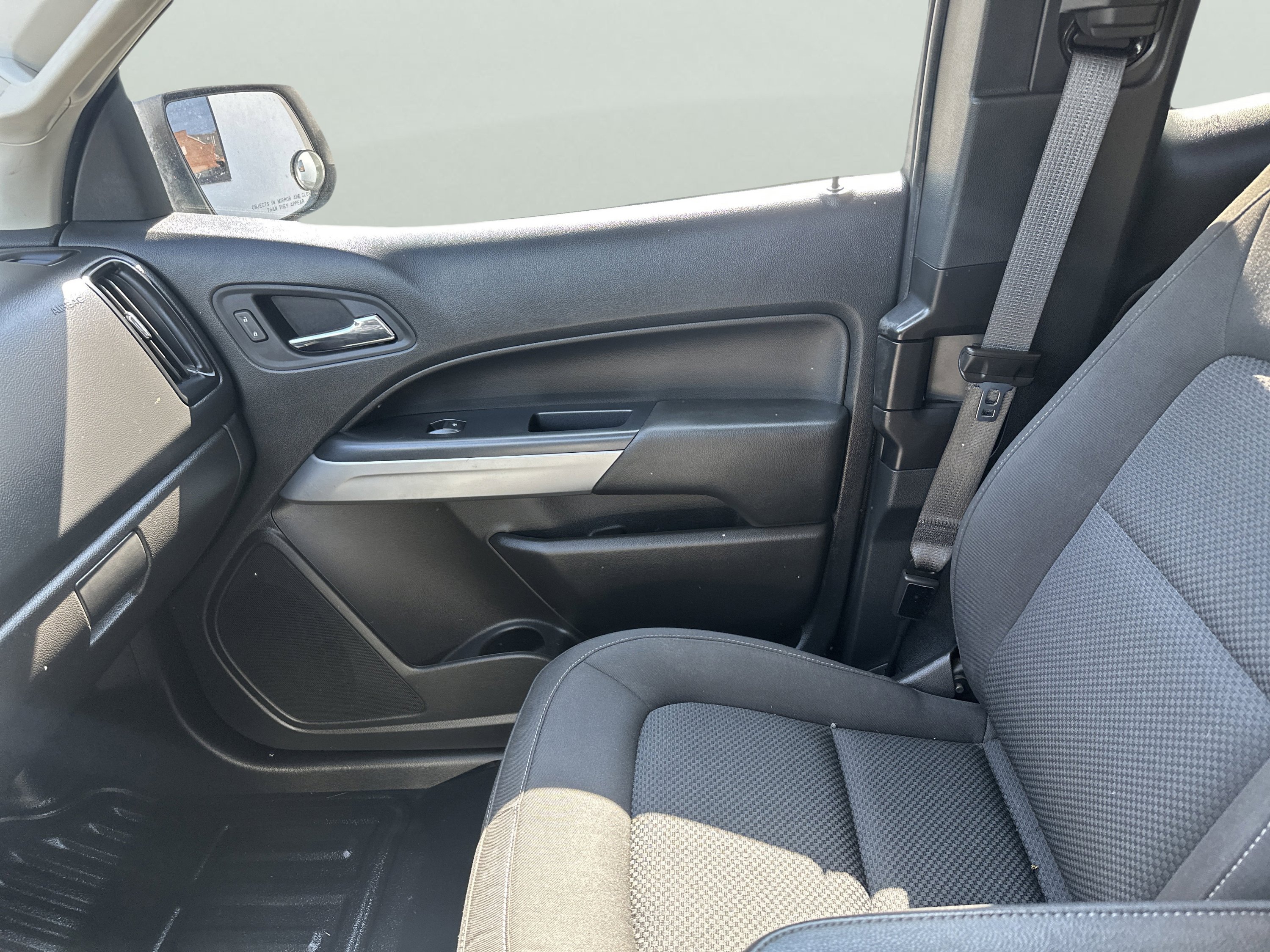 Used 2022 Chevrolet Colorado LT w/ Fleet Safety Package image 17