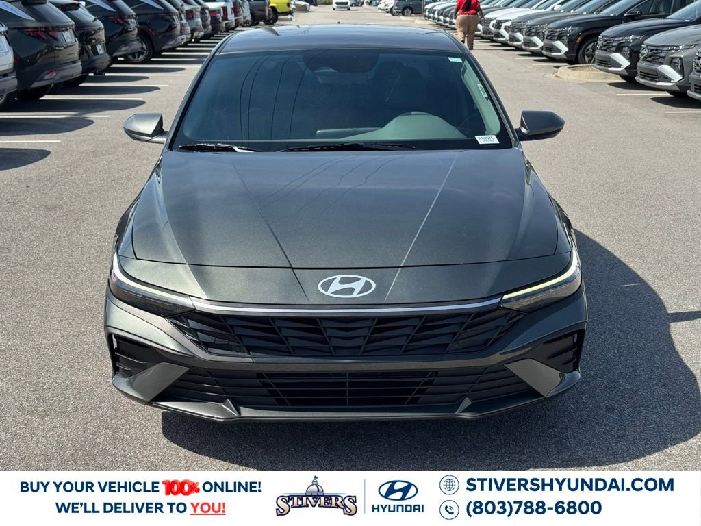 Used 2025 Hyundai Elantra SE image 6